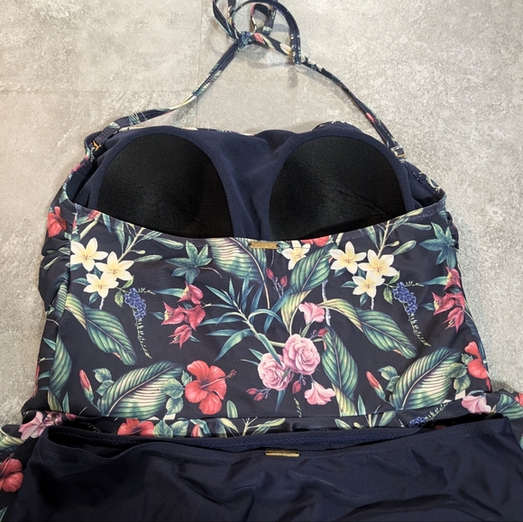 Nicole Miller Two-Piece Floral Swimsuit Size 8 - Picture 2 of 4